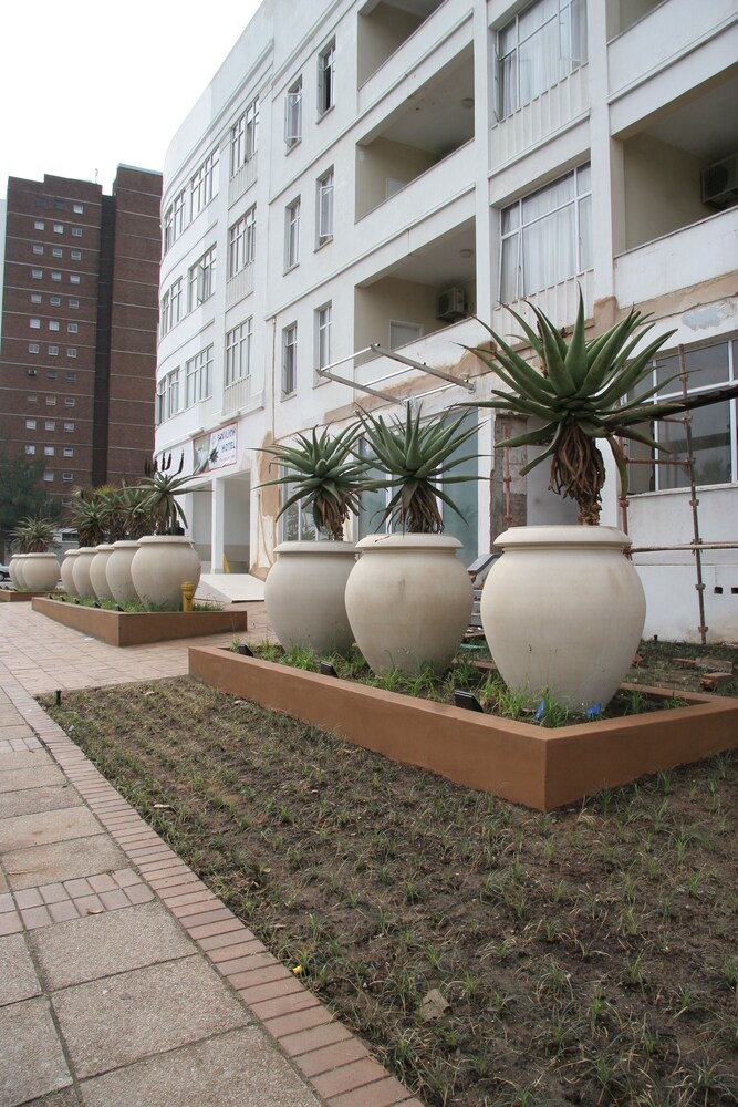 Pavilion Hotel Durban in Durban Book on