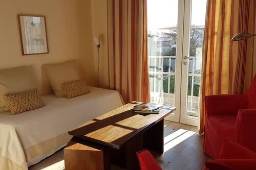 Hotel Le Chat Botte Saint Clement Des Baleines Hotels Com Hotel Le Chat Botte Saint Clement Des Baleines Hotels Com