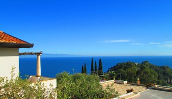 15 Closest Hotels To Isola Bella In Taormina Hotelscom