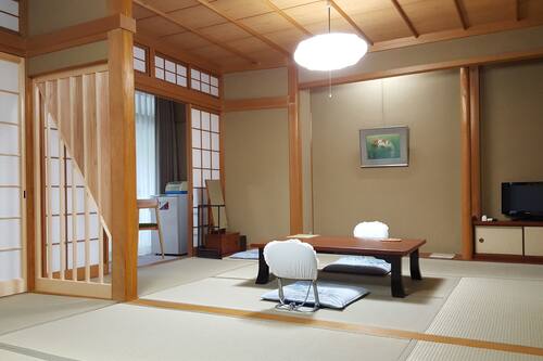 月本屋旅館 7つの外湯めぐりに便利な温泉旅館 宿泊予約はホテルズドットコム 月本屋旅館 7つの外湯めぐりに便利な温泉旅館 宿泊予約はホテルズドットコム