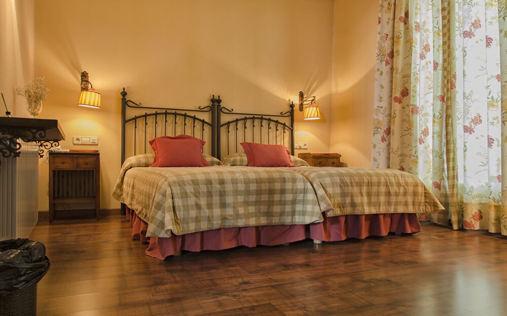 Las Aguas De Arbuniel Cambil Info Photos Reviews Book At Hotels Com