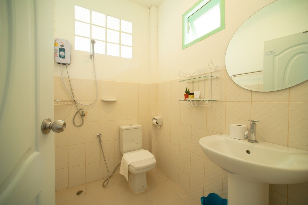 拜县班查克迪度假村, 拜城, 平房, 浴室