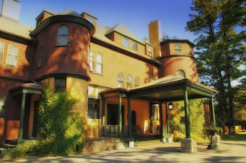 Top 10 Hotels In Oneida New York