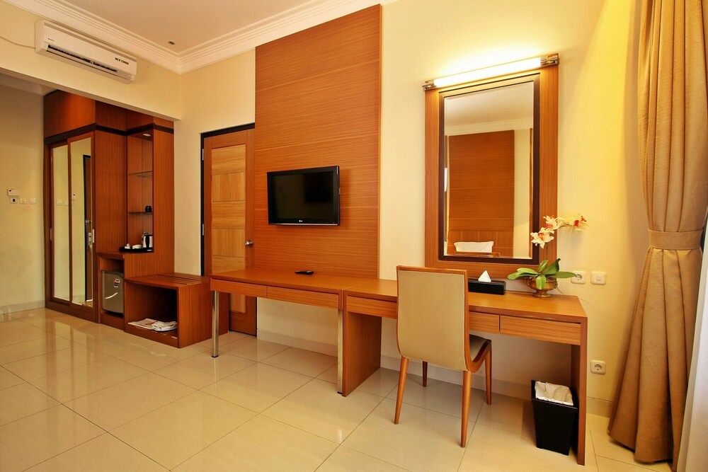 احجز جراند يو إس إس يو هوتل آند كونفينشن في سيساروا قارن أسعار الفنادق في سيساروا