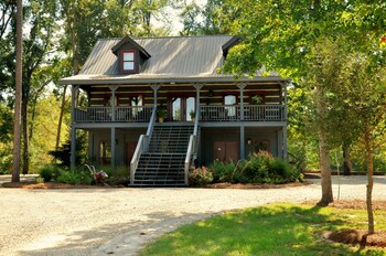 Top 10 Hotels In Collins Mississippi