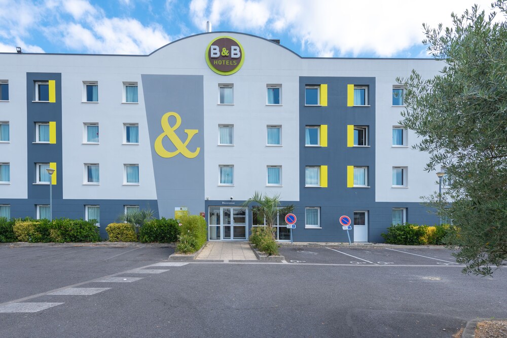 Book B B Hotel Creil Chantilly In Creil Hotels Com