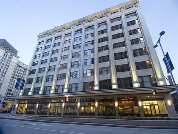 Top 10 Hotels In Cleveland Ohio Apartments In Cleveland