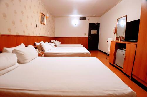 ニュー メイ フラワー ホテル 台北 の宿泊予約 ホテルズドットコム ニュー メイ フラワー ホテル 台北 の宿泊予約 ホテルズドットコム