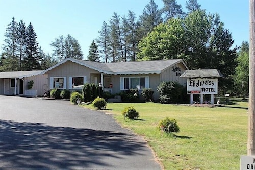 Book Edelweiss Motel In Hayward Hotels Edelweiss Motel Hayward