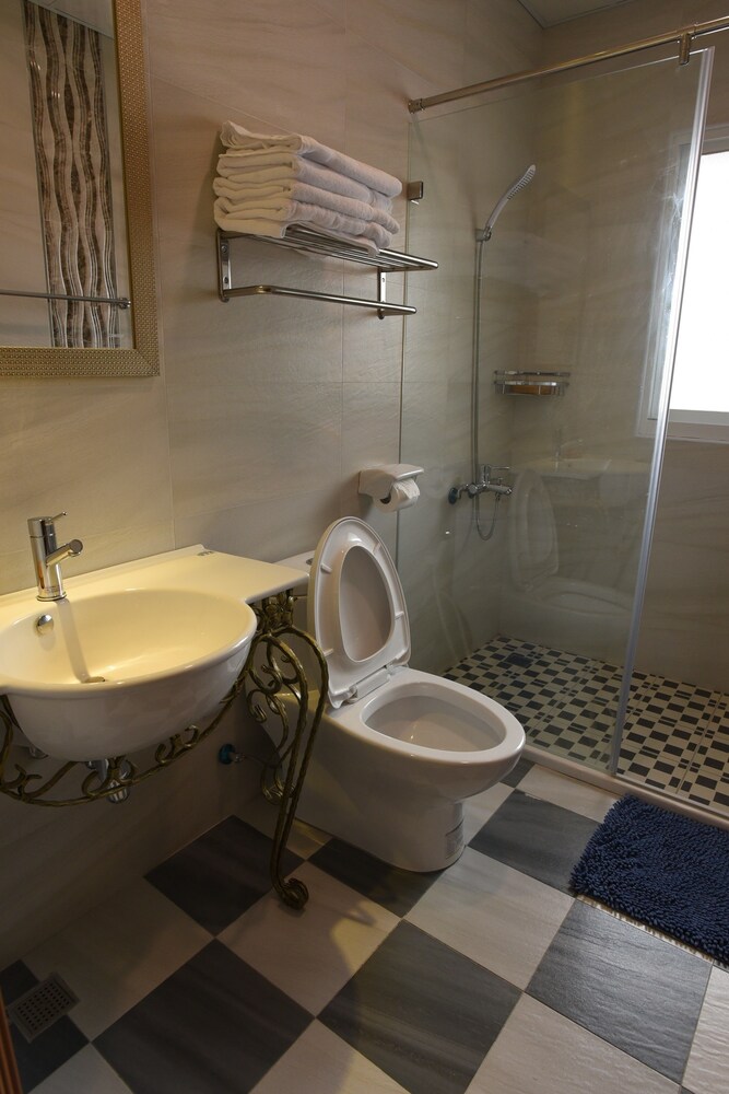 半闲民宿, 台东市, 家庭四人房, 浴室