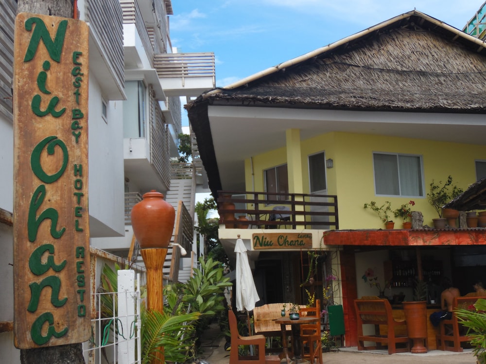 Book Niu Ohana East Bay Hotel And Apartments In Boracay Island Niu Ohana East Bay Hotel And Apartments Boracay Island