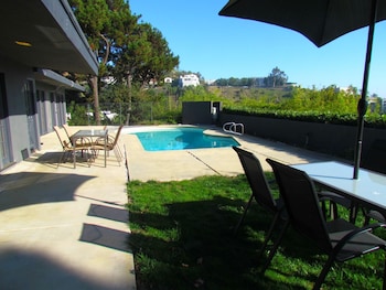 Picture of 4 Bedroom Celebrity House with Pool & City View in West Hollywood