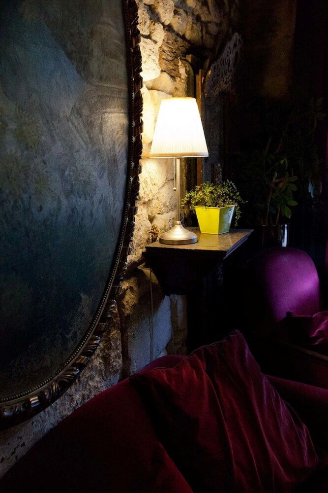 オテル エスメラルダ パリ の宿泊予約 ホテルズドットコム