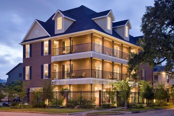 15 Closest Hotels To Midtown In Houston