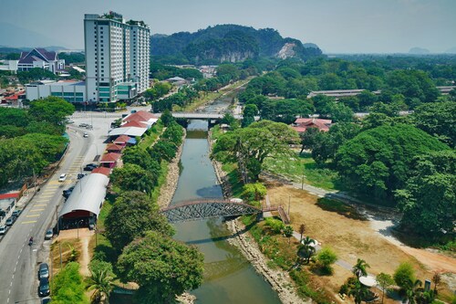 15 Closest Hotels to Hospital Raja Permaisuri Bainun in Ipoh 