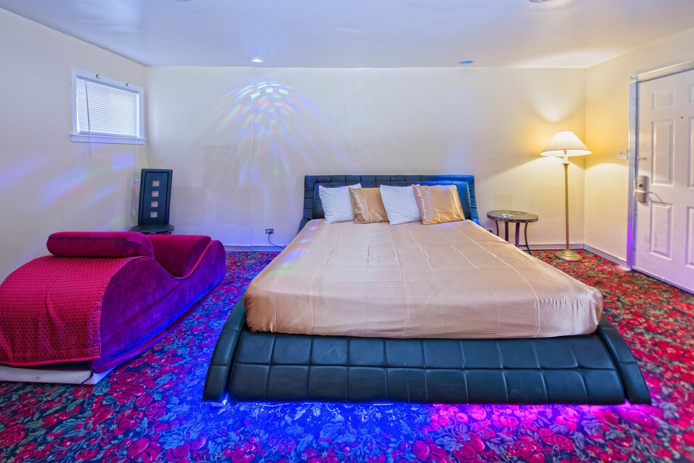 Book Presidential Inn Suites In Matteson Hotels