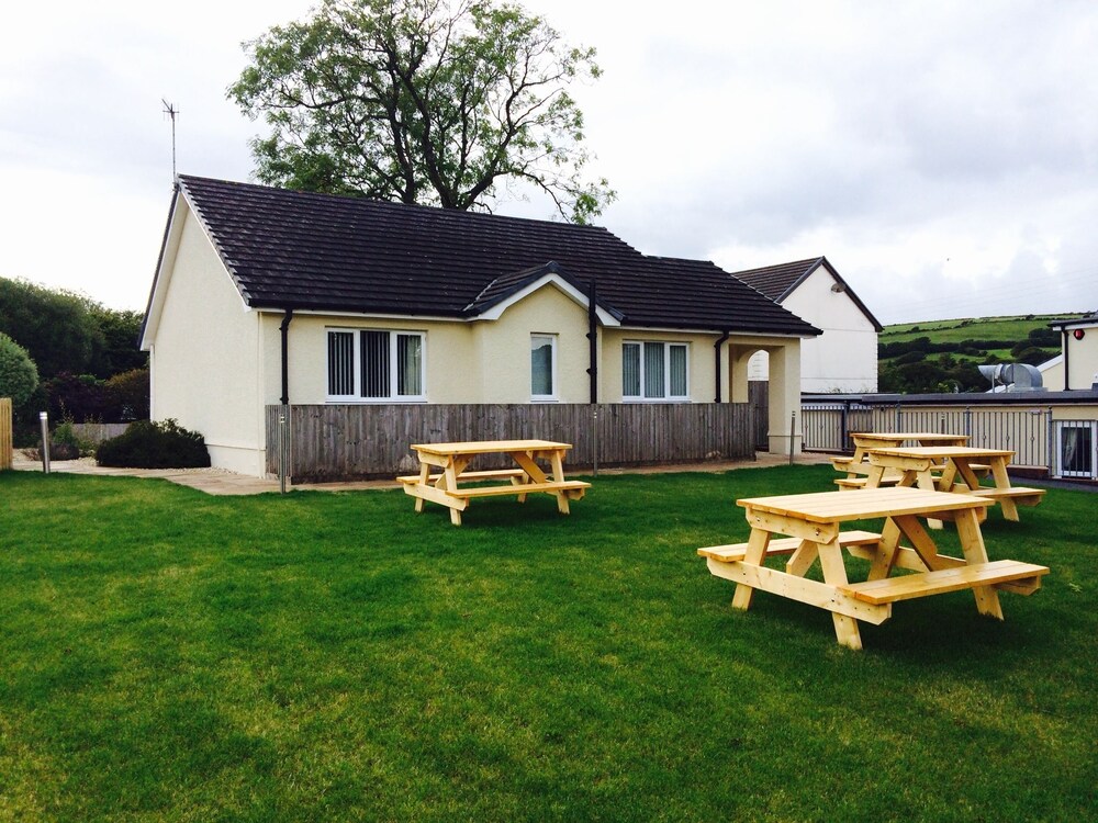 The Waun Wyllt, Llanelli Info, Photos, Reviews Book at