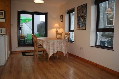 No 1 Middle Street Galway Hotels Com No 1 Middle Street Galway Hotels Com