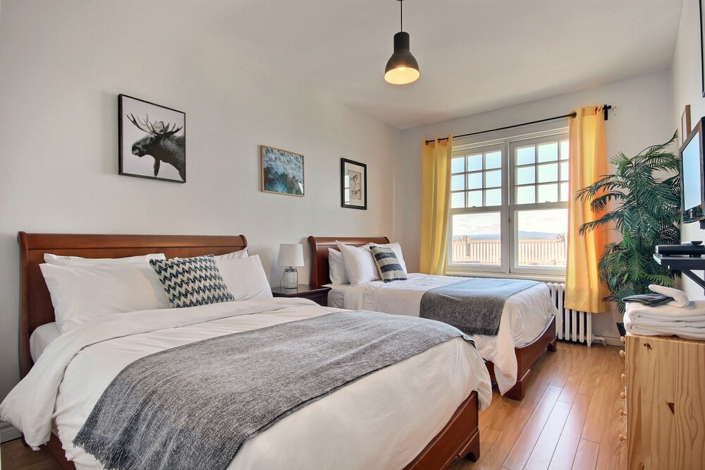 Hotel Manoir Des Remparts Quebec Hotels Com