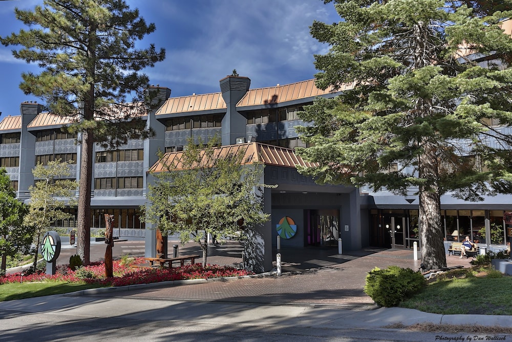 Book Tahoe Seasons Resort by Diamond Resorts in South Lake Tahoe