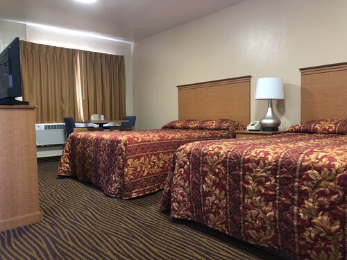 Best Motels In Mount Shasta From 70night Hotelscom