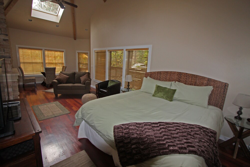 Book The Inn At Shasta Lake In Lakehead Hotels The Inn At Shasta Lake Lakehead