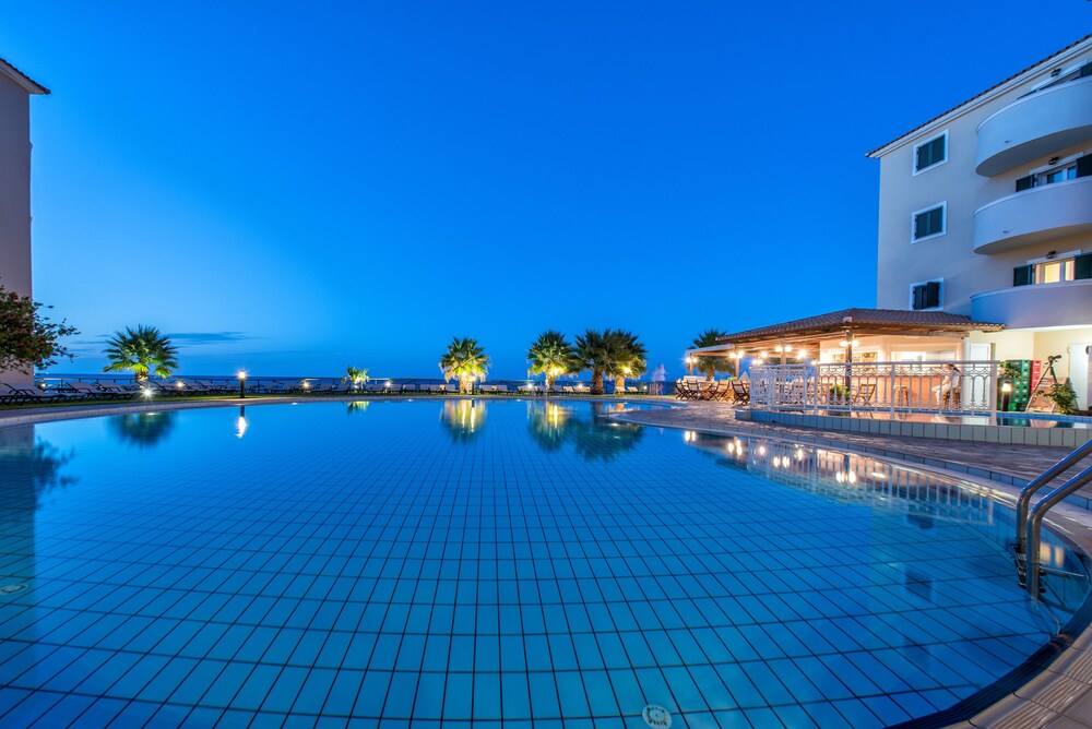 windmill bay argassi