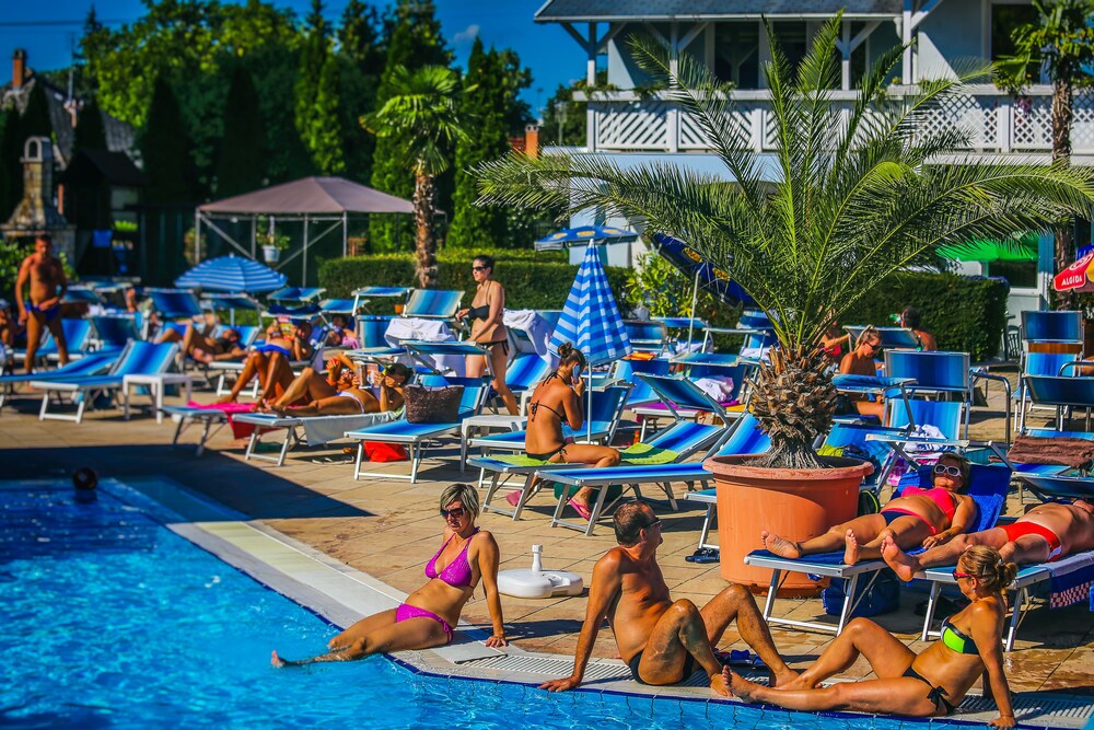 Book Hotel Silver Superior In Hajduszoboszlo Hotels Com