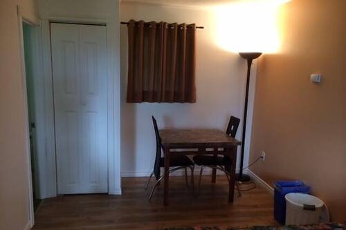 احجز كارلتون موتل آند كوفي شوب في بوردين كارليتون قارن أسعار الفنادق في بوردين كارليتون