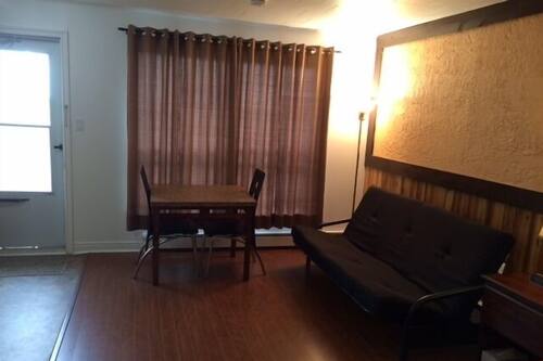 احجز كارلتون موتل آند كوفي شوب في بوردين كارليتون قارن أسعار الفنادق في بوردين كارليتون