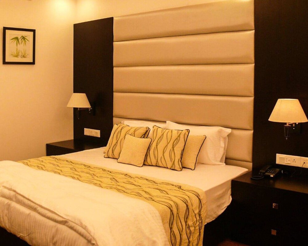 Clarion Inn Sevilla Zirakpur Book At Hotels Com