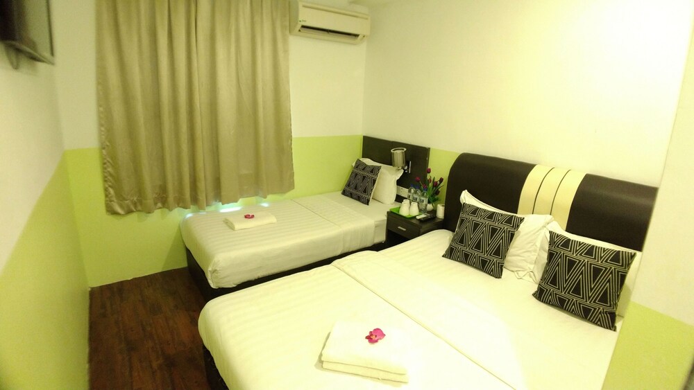 Book Apple 1 Hotel Queensbay In George Town Hotels Com