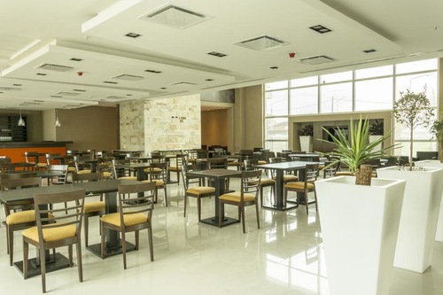 Howard Johnson By Wyndham Neuquen Neuquen Argentina Hoteles En Neuquen Hoteles Com