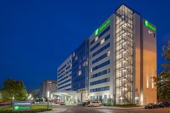 15 Closest Hotels To Cleveland Clinic In