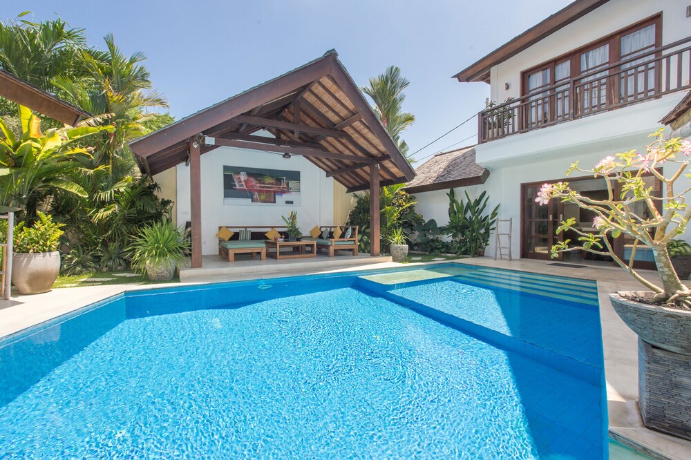 ヴィラ オリガミ バイ ナギサ バリ スミニャック の宿泊予約 ホテルズドットコム