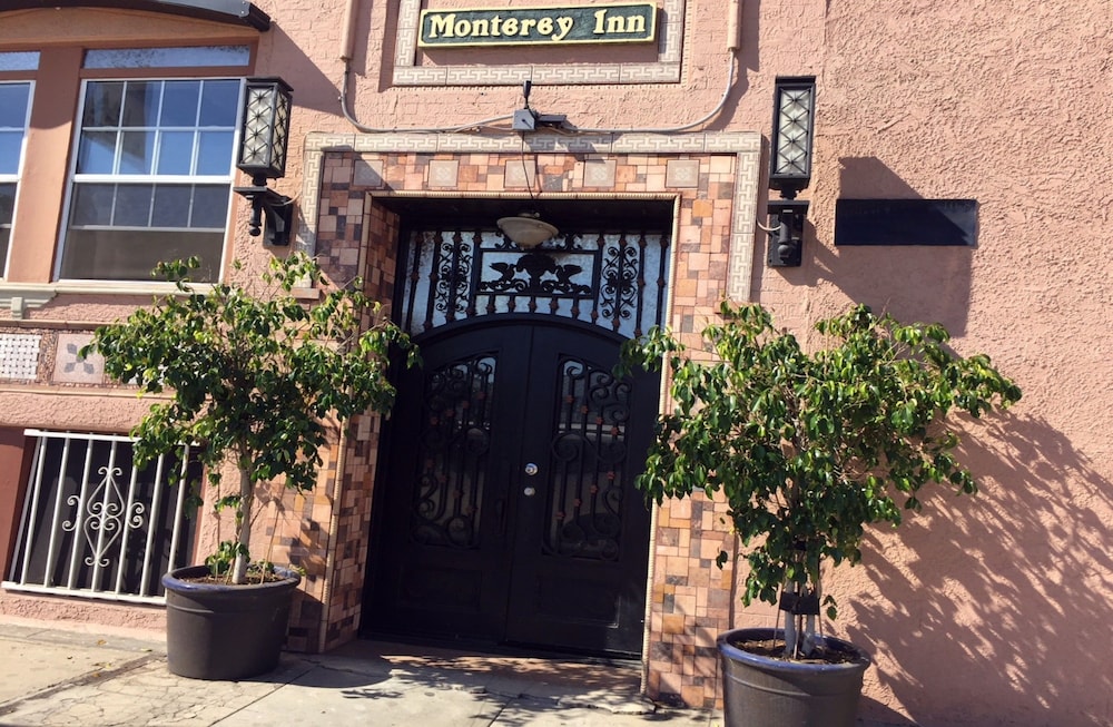 Book Monterey Inn Hotel In Wilmington Hotels Monterey Inn Hotel Wilmington