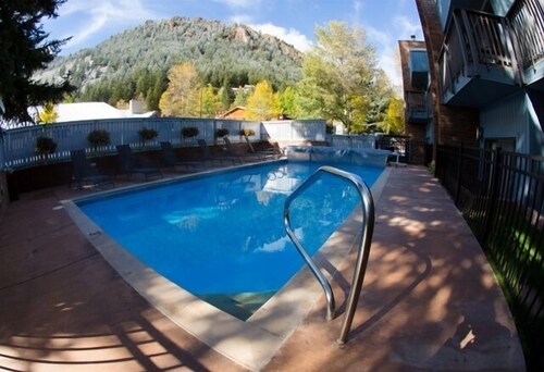 Book Shadow Mountain Lodge In Aspen Hotels Com