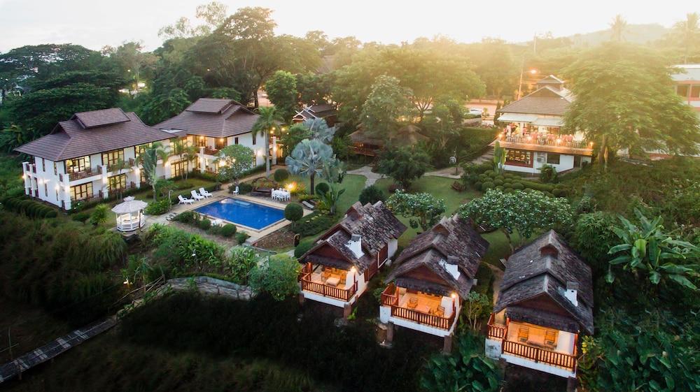 Book Gin S Maekhong View Resort Spa In Chiang Saen Hotels Gin S Maekhong View Resort Spa Chiang Saen