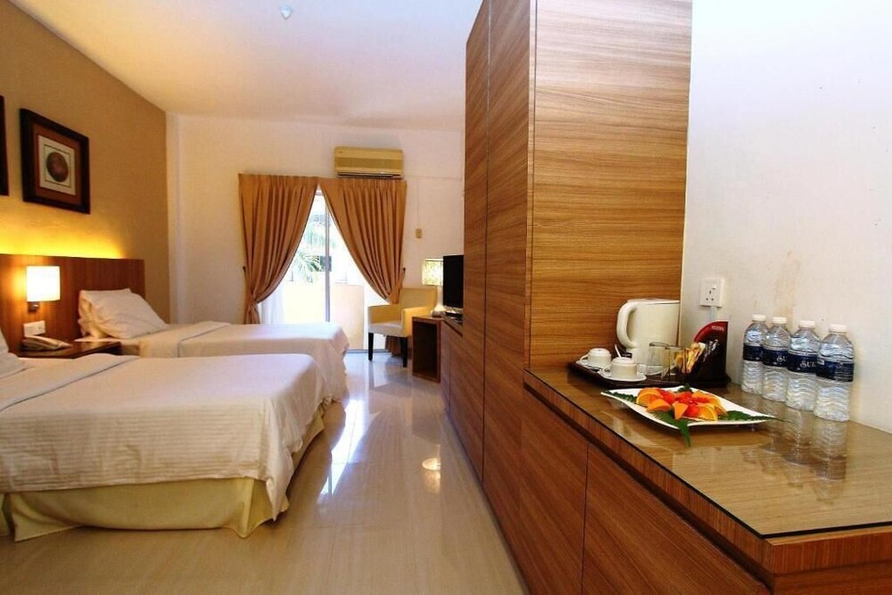 ROMPIN BEACH RESORT PRICE