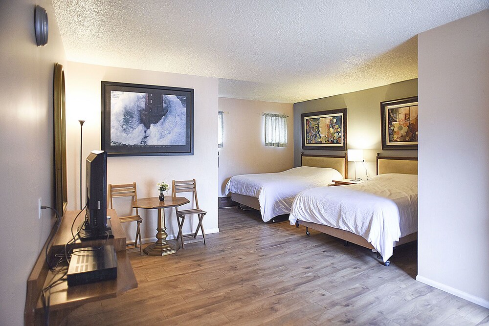 Book H Motor Lodge In Idaho Springs Hotels H Motor Lodge Idaho Springs