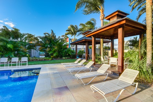 Book Nightcap At Golden Beach Tavern In Sunshine Coast Hotels Com