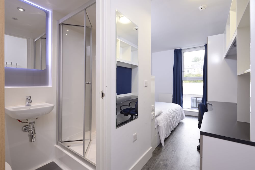 Book Destiny Student Brae House Campus Accommodation In Destiny Student Brae House Campus Accommodation Edinburgh Standard Double Room