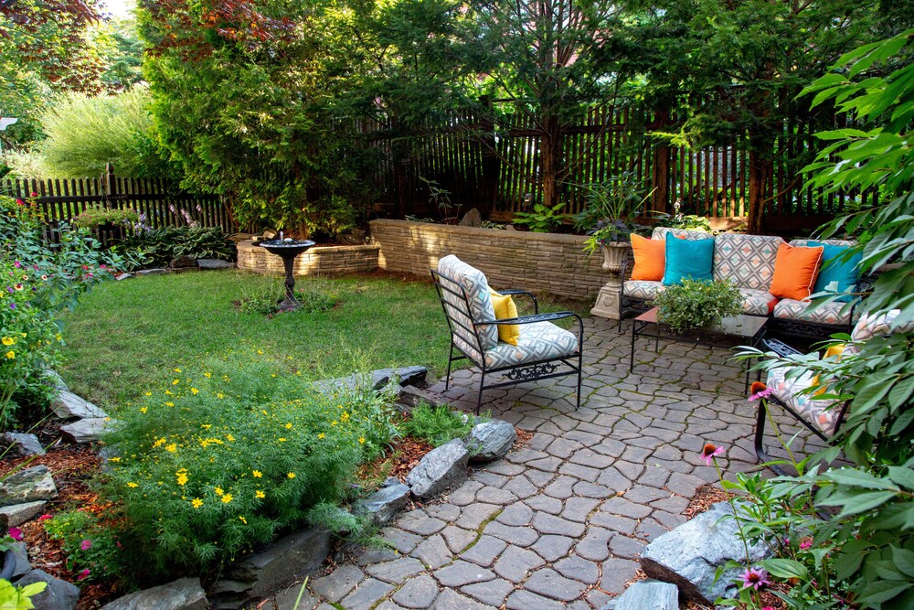 高级房, 1 张特大床, 花园景观 - 花园