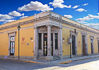 15 Closest Hotels To Zocalo Square In Oaxaca