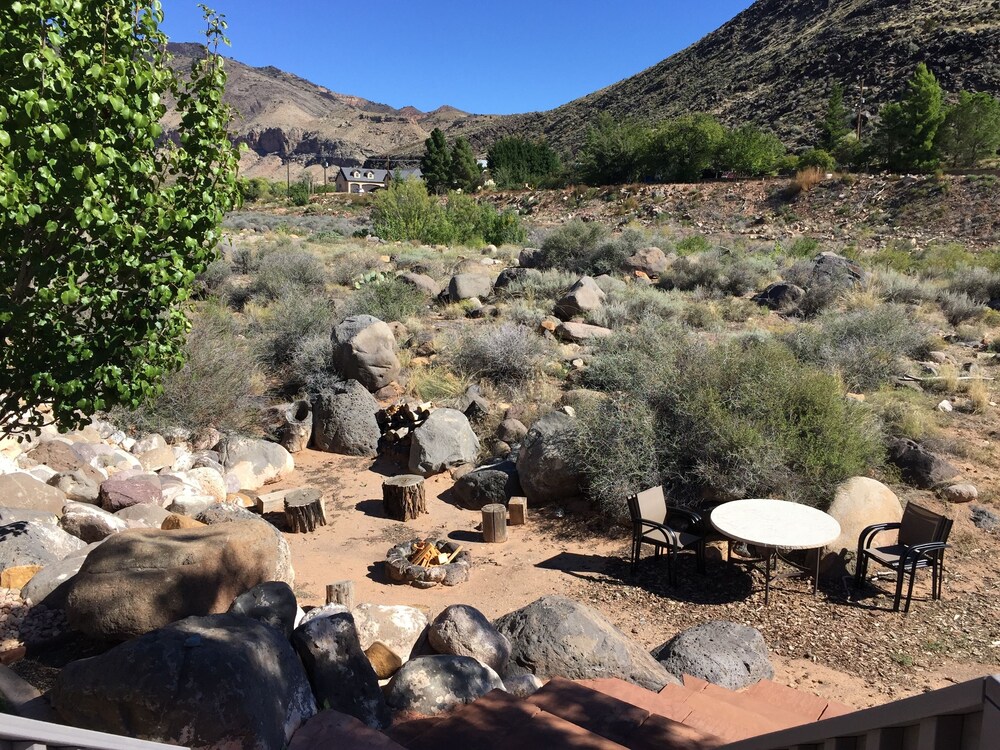 Book The Young Home Bed And Breakfast In Toquerville Hotels Com