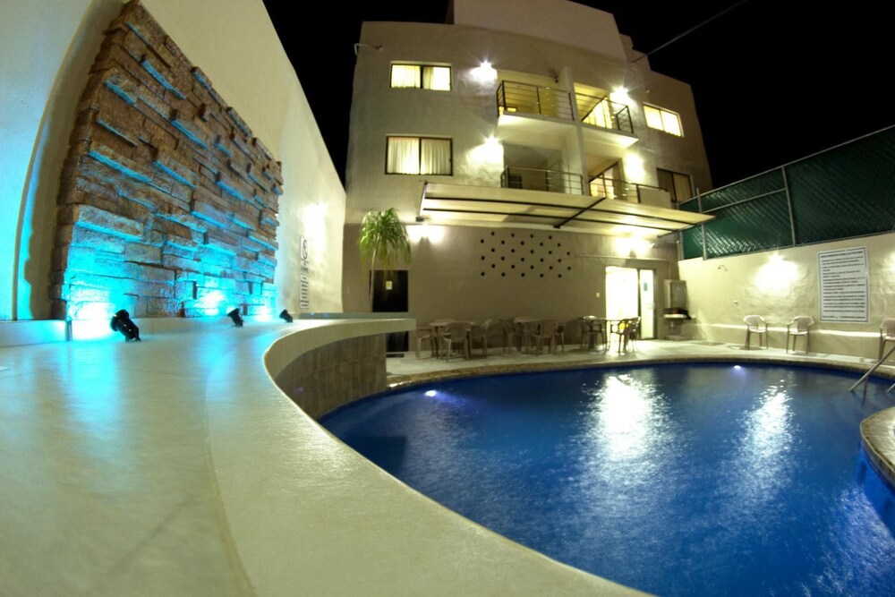 Hotel & Suites Domani (Progreso, México) Hoteles en Progreso