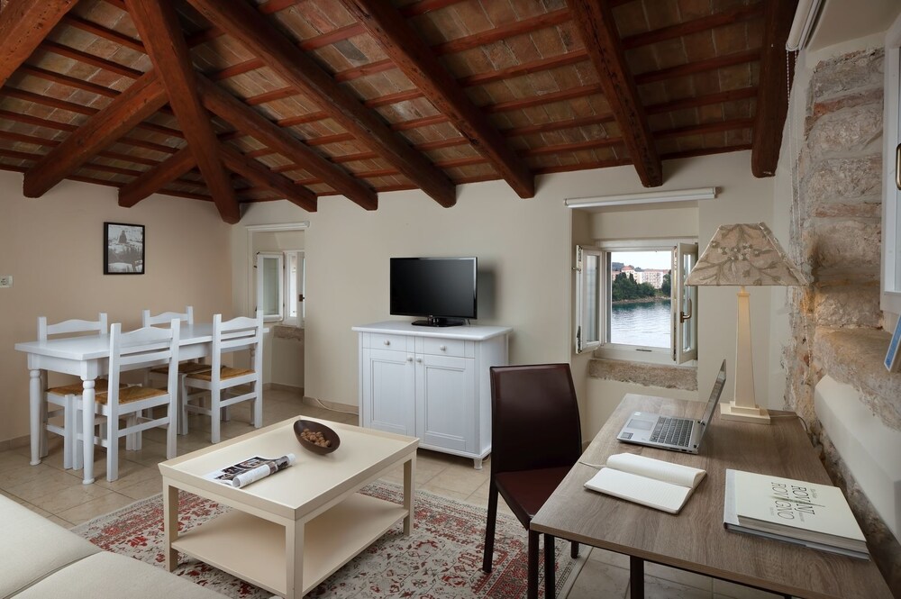 Book Angelo D Oro Apartments Trevisol In Rovinj Hotels Com