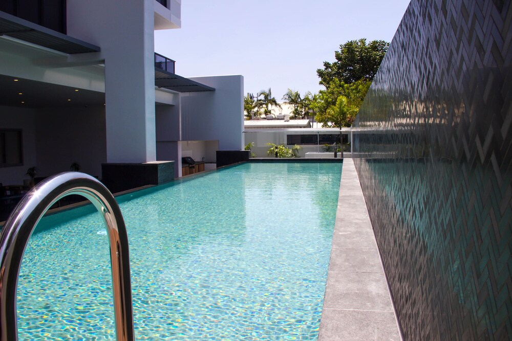 Synergy Broadbeach Gold Coast Book At Hotels Com