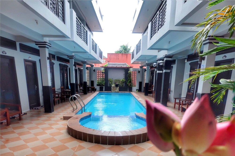 Book Vibola Guesthouse In Kampot Hotels Vibola Guesthouse Kampot Outdoor Pool