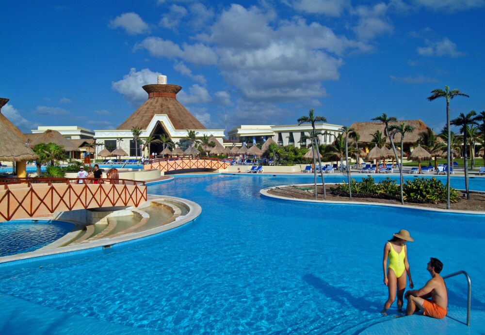 Book Bahia Principe Vacation Rentals Three Bedroom House In Akumal Hotels Com